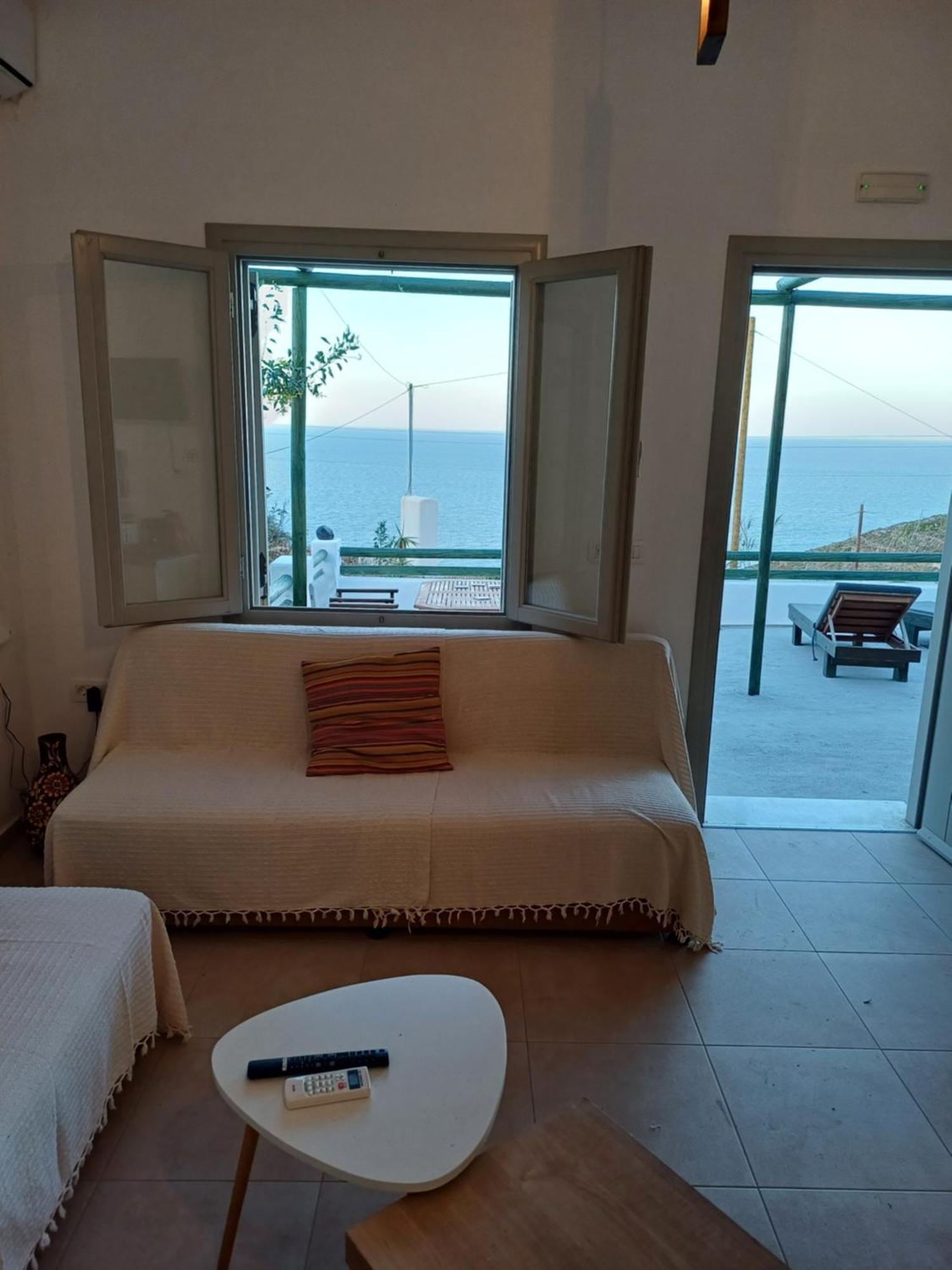 Willa 'Irene' Cycladic House With Sunrise And Sea View! Foinikiá Zewnętrze zdjęcie