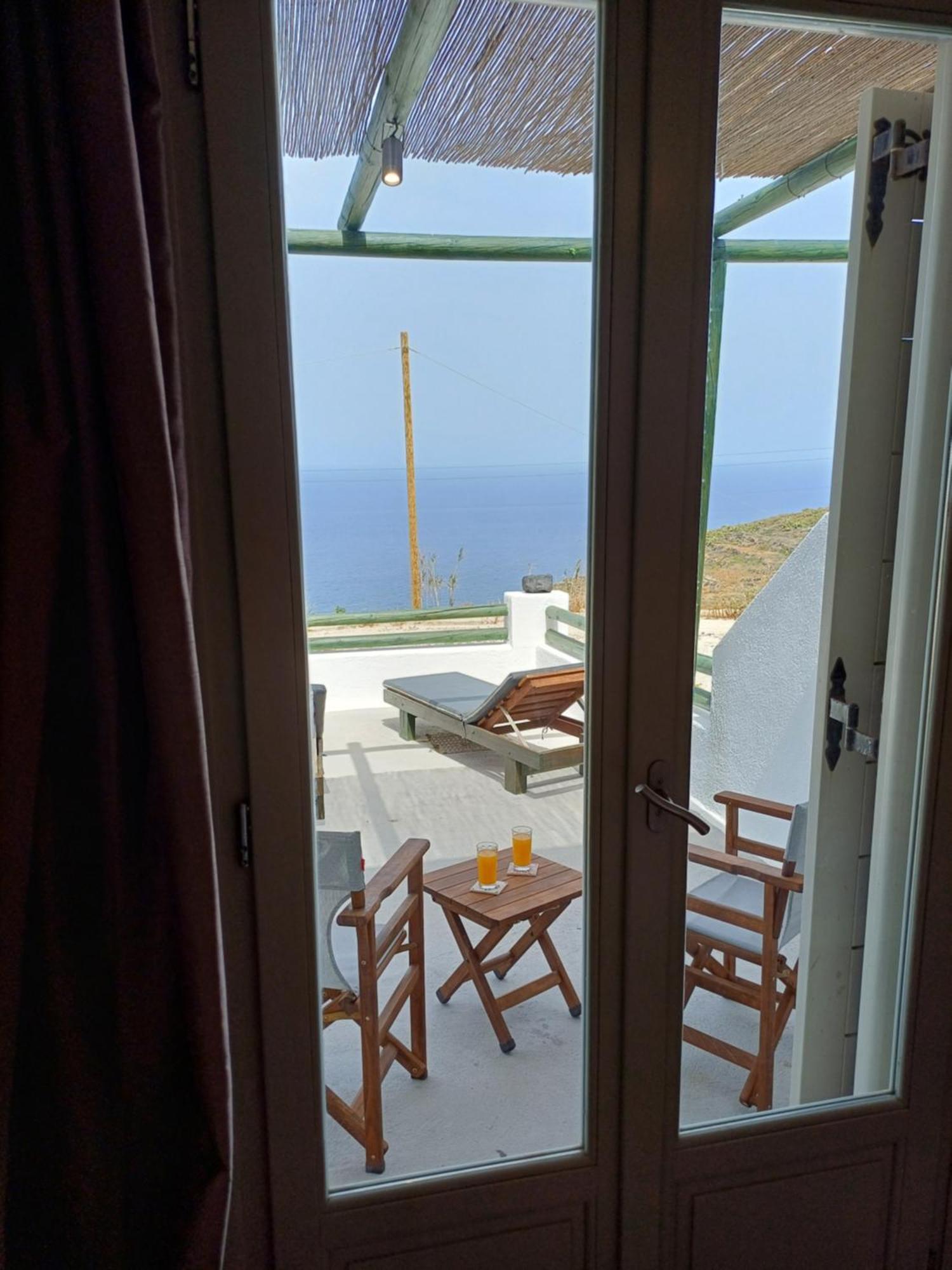 Willa 'Irene' Cycladic House With Sunrise And Sea View! Foinikiá Zewnętrze zdjęcie