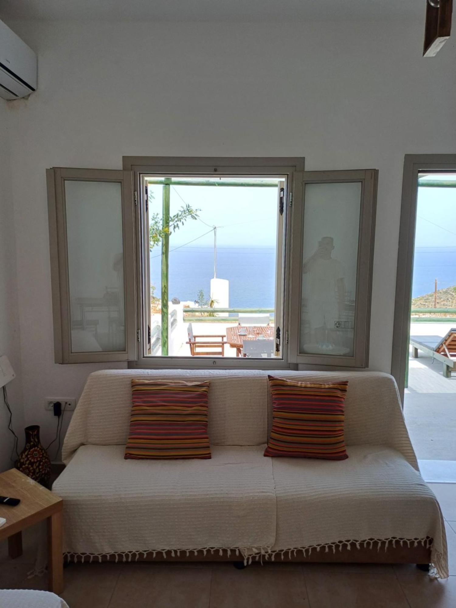 Willa 'Irene' Cycladic House With Sunrise And Sea View! Foinikiá Zewnętrze zdjęcie