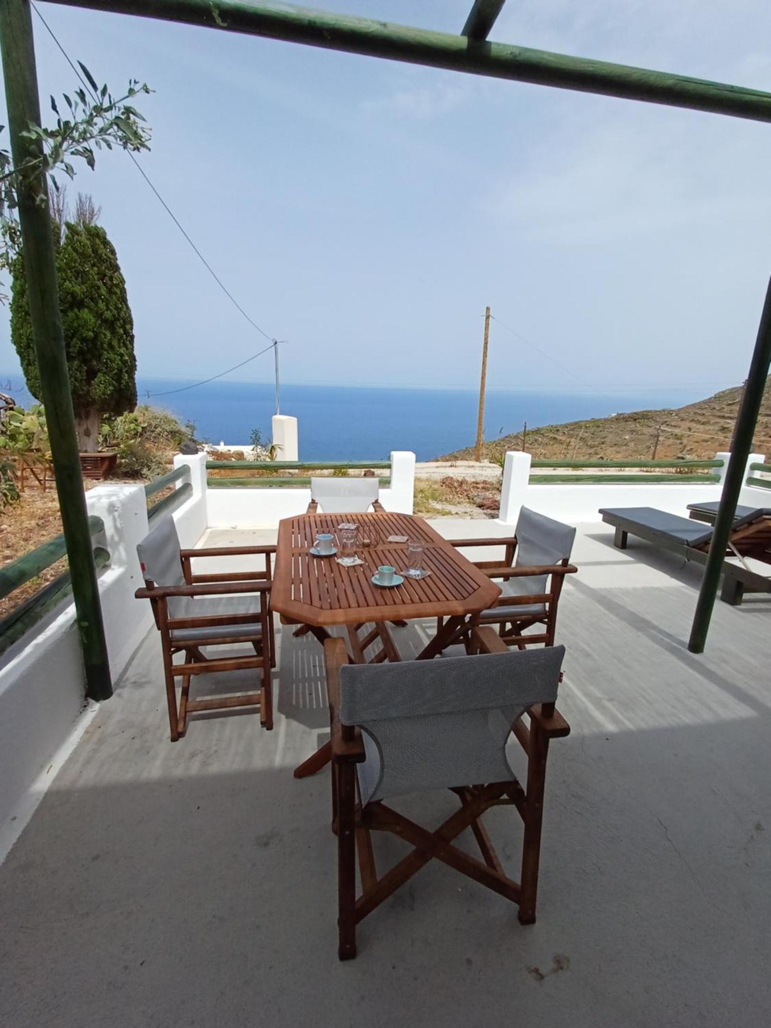 Willa 'Irene' Cycladic House With Sunrise And Sea View! Foinikiá Zewnętrze zdjęcie